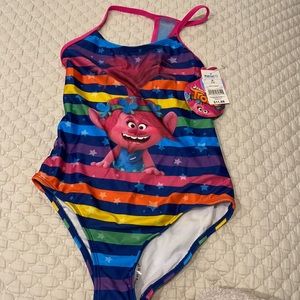 Trolls 1pc swimsuit size7-8 are medium